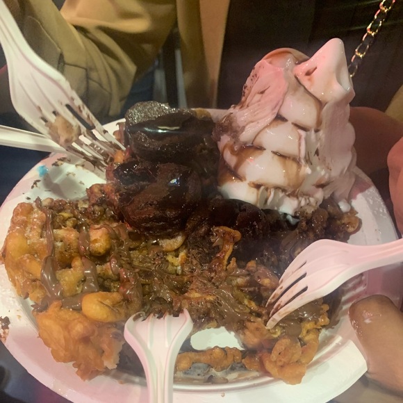 Meet your Posher, Safura - Picture 1 of 1